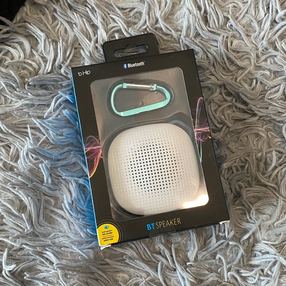 Portable Bluetooth Speaker - Picture 2 of 5